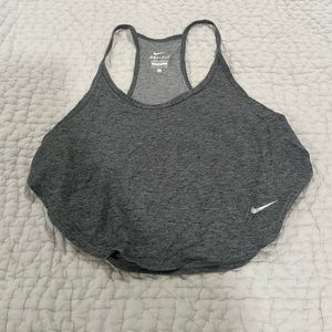 Nike curved hem crop top S